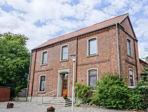 Exterior - Bright Stuuv – Comfortable Living with Sunny Terrace and Fireplace (Fehmarn)