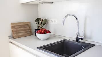 Réfrigérateur, four, plaque de cuisson, lave-vaisselle