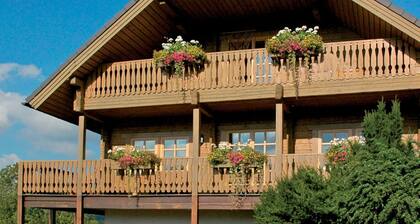 Apartment 'Carina' with Shared Terrace, Shared Garden and Wi-Fi