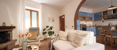 Smart TV y chimenea