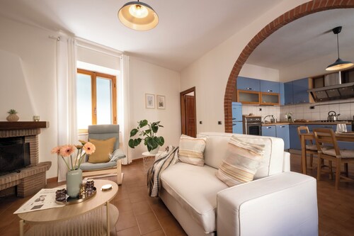 2 bedroom, airconditioning, nearby coast & in the heart of the village
