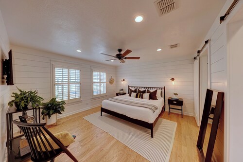 Wanderers Retreat House