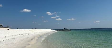 كراسي للتشمس، مناشف للشاطئ