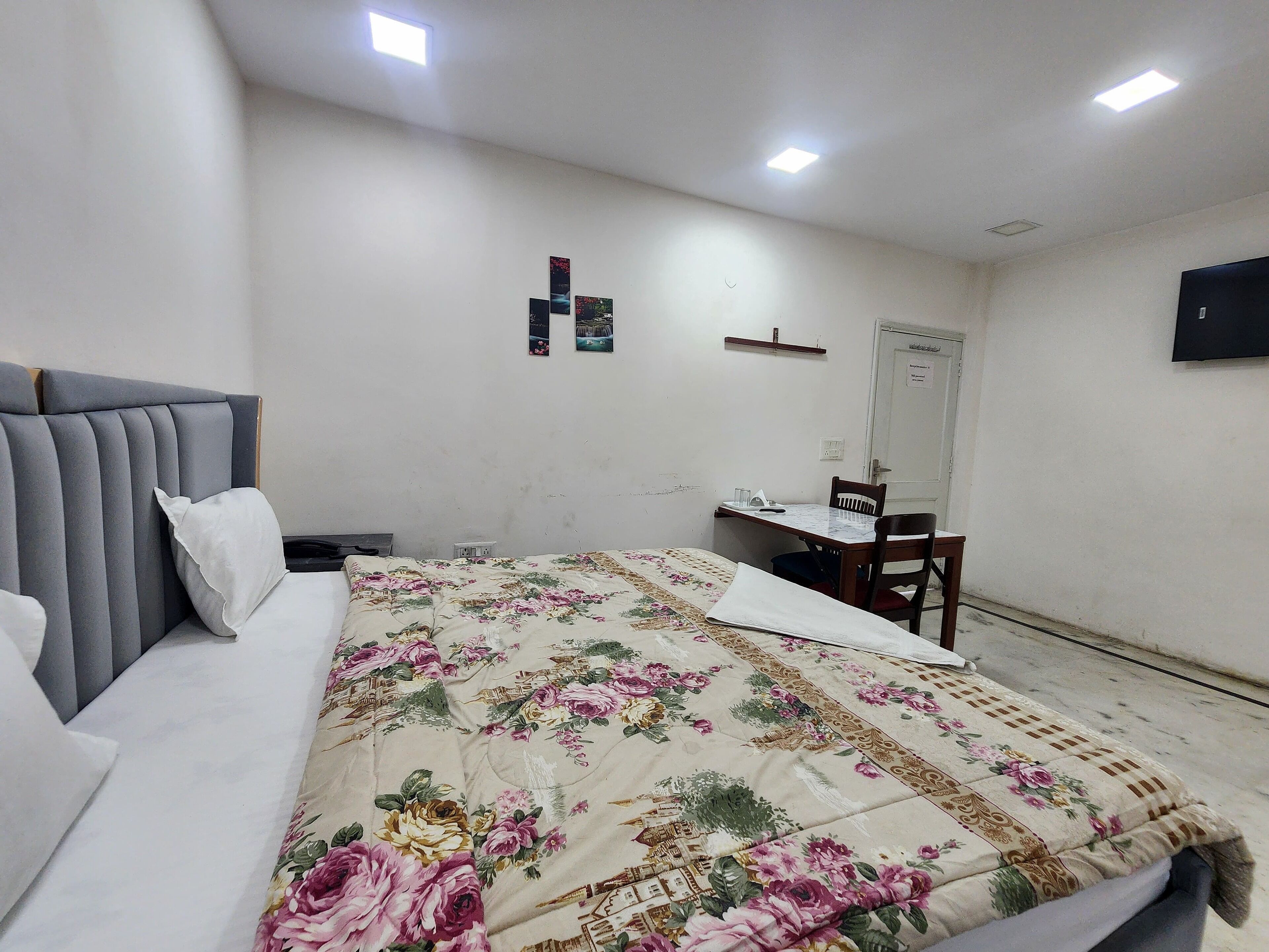 Desk, laptop workspace, free WiFi, bed sheets