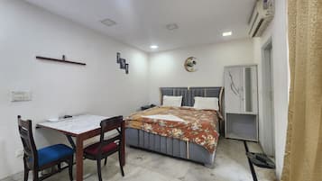 Deluxe tweepersoonskamer, uitzicht op stad | Exterieur