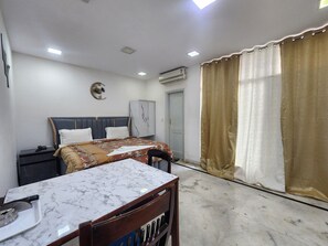 Deluxe Double Room, City View | Desk, laptop workspace, free WiFi