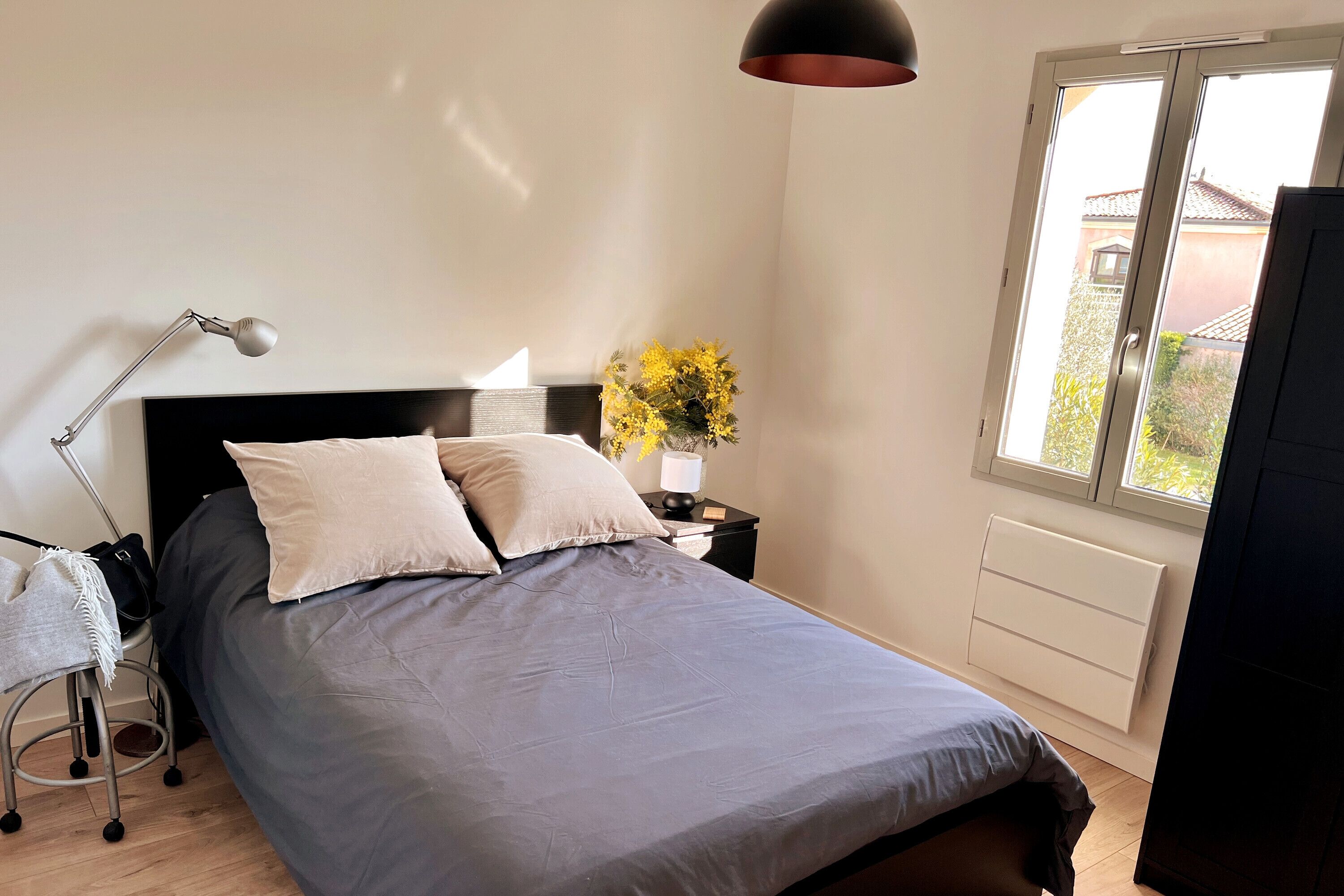 2 多间卧室、熨斗/熨衣板、WiFi、床单