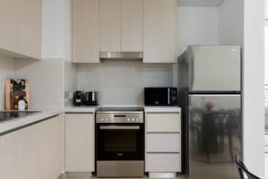 Apartment | 1 bedroom - Chic Yas Island Escape w Iconic Ferrari World Vws (Abu Dhabi)
