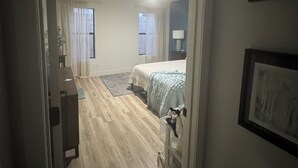 Unclassified image, 3 of 17, button - Charming 2-bedroom house + den, fenced backyard in N. Phoenix (Phoenix)