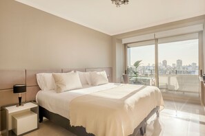 Departamento Deluxe, vista al parque | Tabla de planchar con plancha, cunas, wifi gratis y ropa de cama 