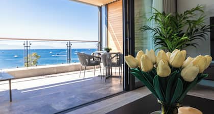 Luxury 5-Star Seafront Villas