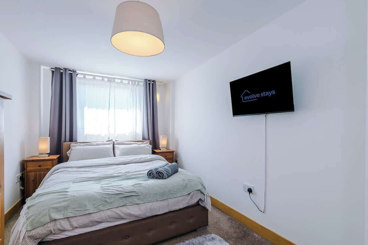 2 habitaciones, tabla de planchar con plancha y wifi gratis 