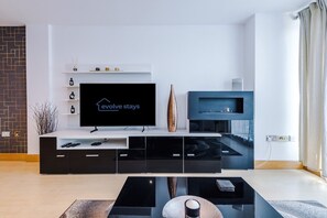 Interior - Central Leeds 2BR/2BA • Wi-Fi • Kitchen • Sleeps 5 (Leeds)