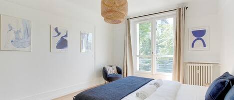 2 chambres, fer et planche à repasser, Wi-Fi, draps fournis