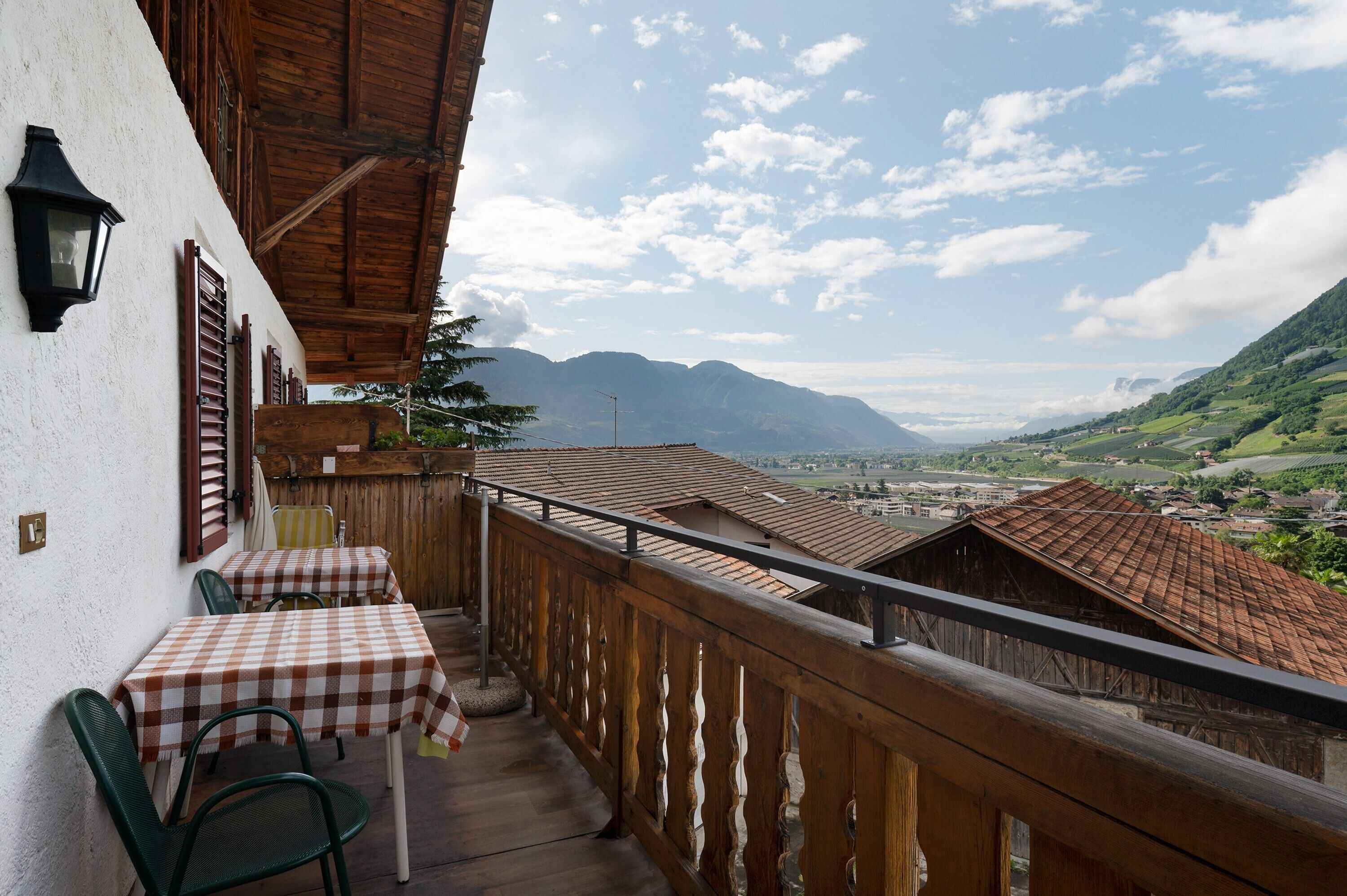 屋外ダイニングエリア