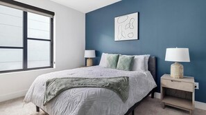 1 chambre, bureau, fer et planche à repasser, Wi-Fi