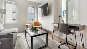 Smart TV - Landing at Copper Flats - 1 Bedroom in North Ph... (Philadelphia)