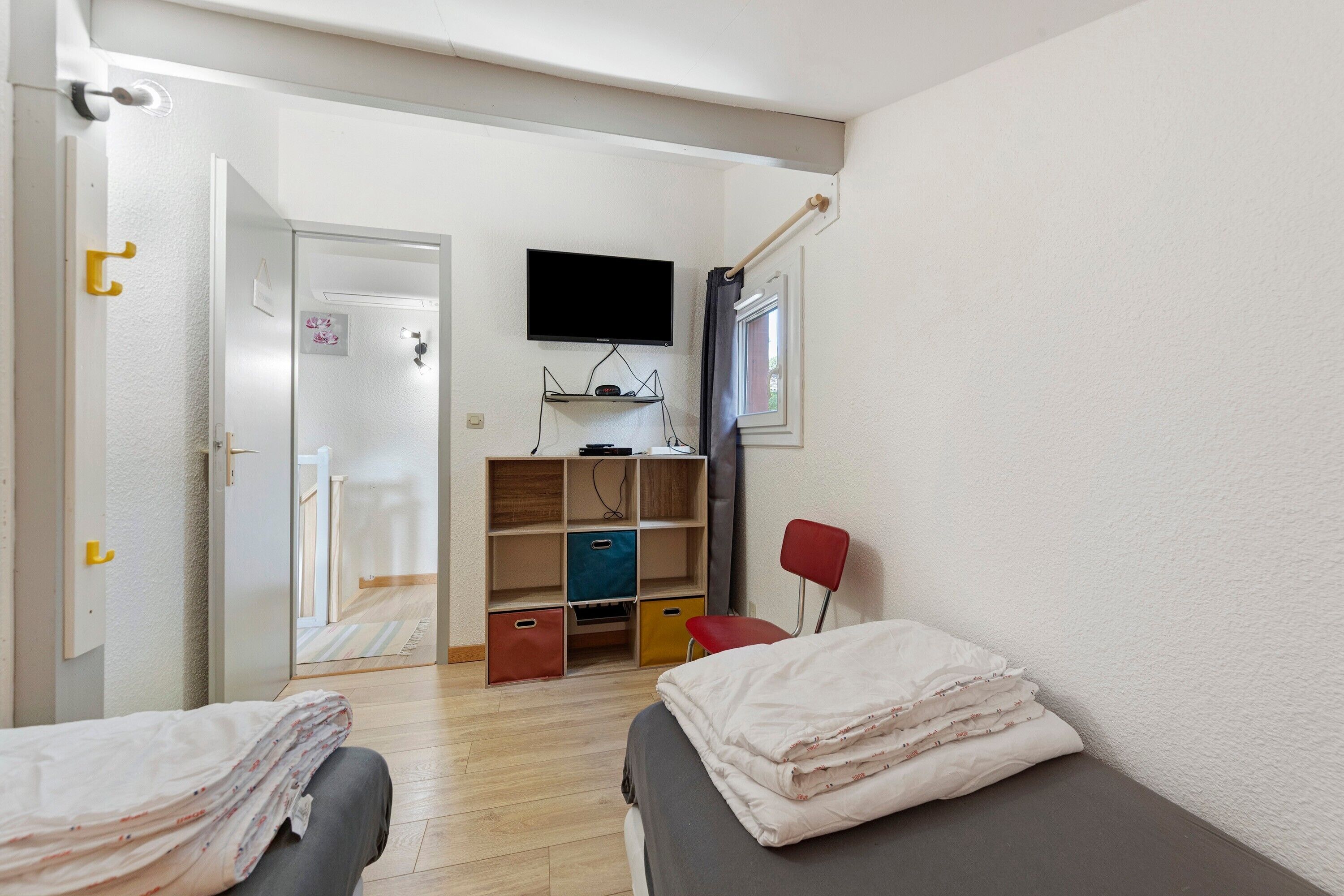 2 chambres, fer et planche à repasser, Wi-Fi, draps fournis