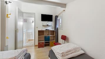 2 chambres, fer et planche Ă repasser, Wi-Fi, draps fournis