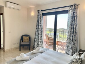 3 室のベッドルーム、ベッドシーツ