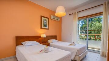 1 habitación, wifi y ropa de cama