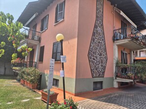 Esterni