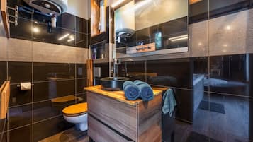 Douche, serviettes fournies