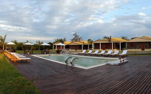 Außenpool (je nach Saison geöffnet)