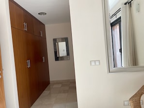 3 bedrooms, bed sheets
