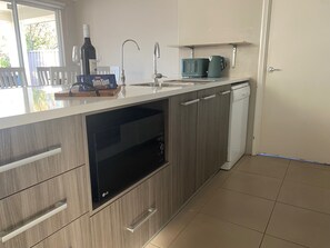 Private kitchen - Atwell Family Accommodation
3 bedroom x 2 bathroom family home (Atwell)