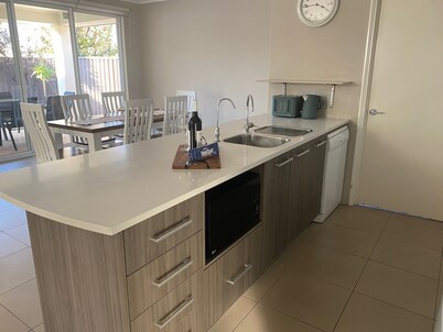 Atwell Family Accommodation
3 bedroom x 2 bathroom family home