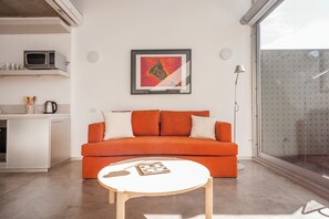 50-inch Smart TV with digital channels - Nicaragua Hollywood Suites & Lofts by Argenhost (Buenos Aires)