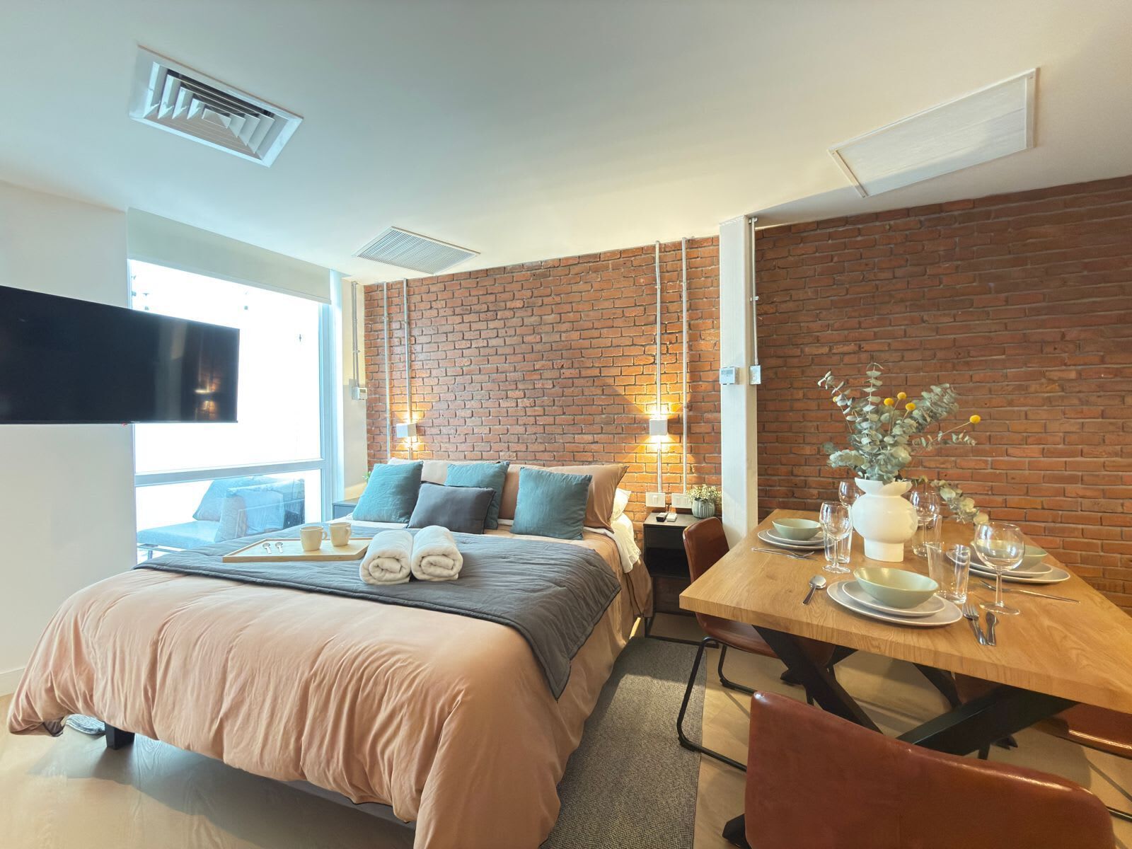 1 bedroom, desk, iron/ironing board, WiFi