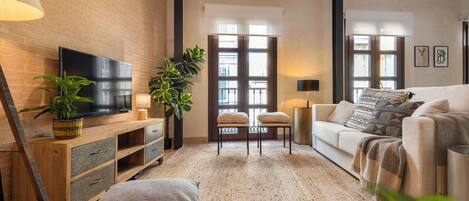 Apartamento conforto, 1 quarto | Cofres nos quartos, cortinas blackout, ferros/tábuas de passar roupa