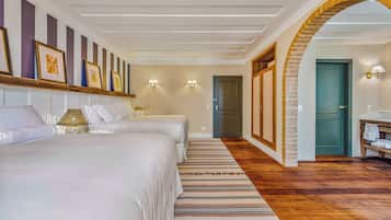 Junior Suite, Garden View | In-room safe, blackout drapes, free WiFi