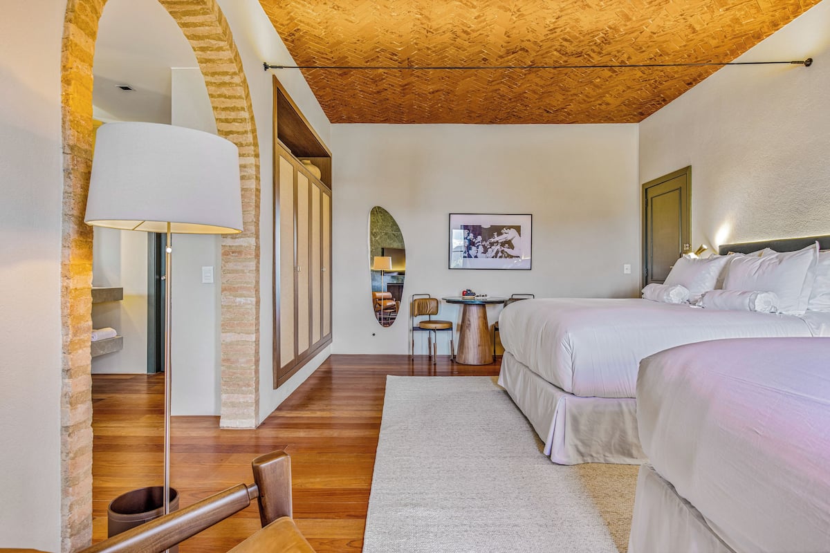 Junior Suite, Garden View | In-room safe, blackout curtains, free WiFi