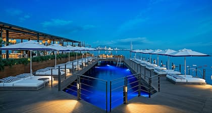 4-Bedroom Luxury Villa in 5 Star Resort Seafront