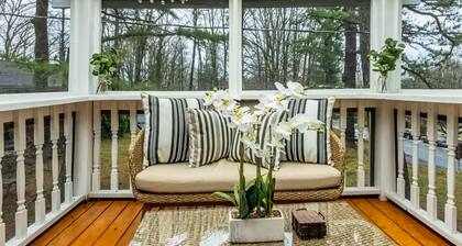 Charming 4BR retreat with Full Kitchen, Wifi and Patio | Pet-friendly