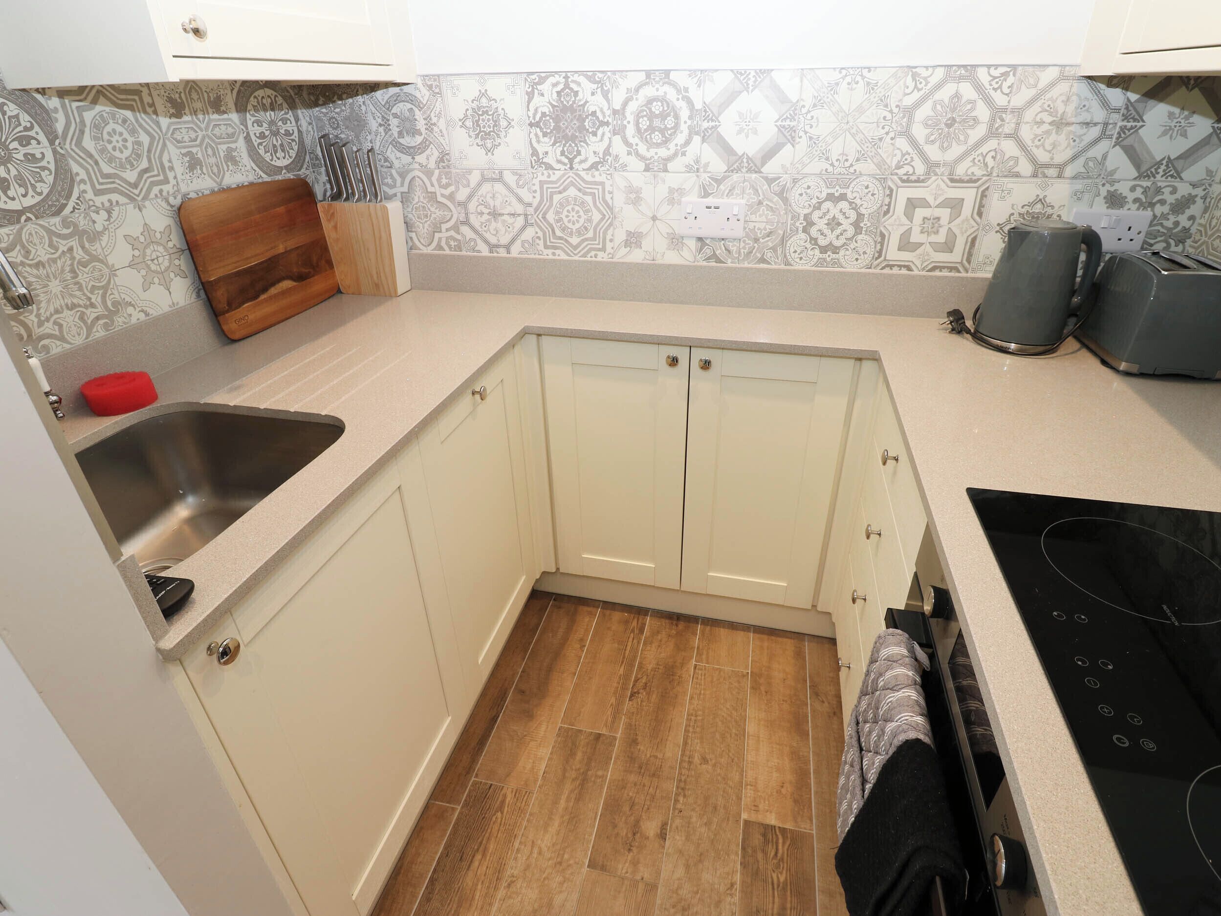 Oppvaskmaskin og kjøkkenutstyr