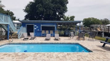 Piscine extérieure, piscine chauffée