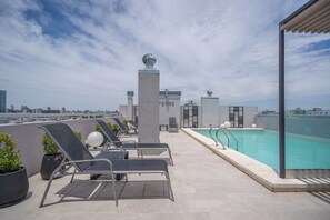 Sesongbasert utendørsbasseng