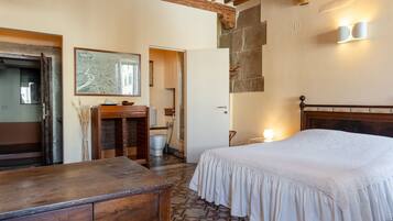 1 habitación, wifi y ropa de cama