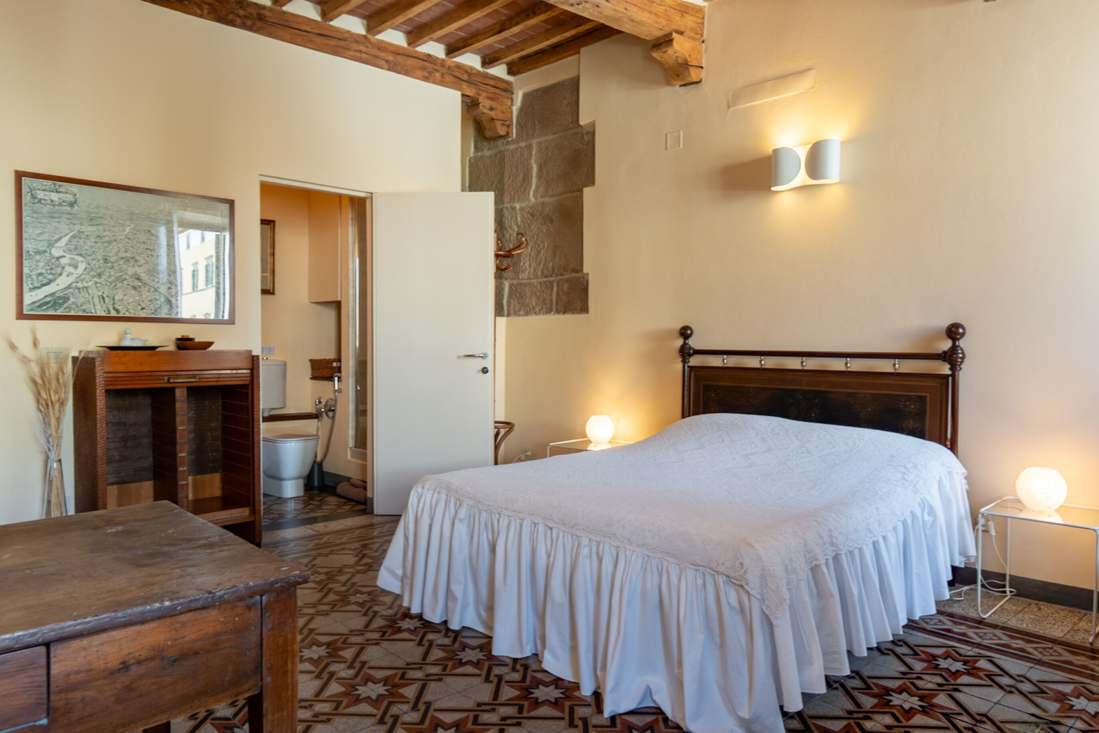 1 bedroom, WiFi, bed sheets