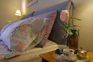 2 bedrooms, in-room safe, iron/ironing board, free WiFi