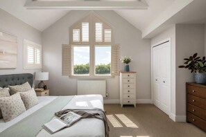 4 bedrooms, desk, iron/ironing board, WiFi