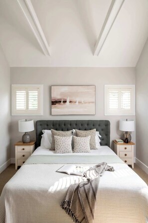 4 quartos, escrivaninha, ferros/tábuas de passar roupa, Wi-Fi