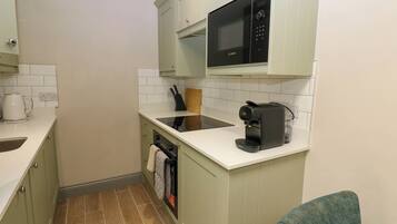 Oppvaskmaskin og kjøkkenutstyr