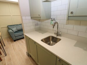 Interior - Spacious Cottage Number 5 (Durham)