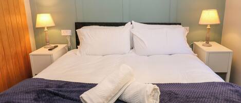 1 chambre, décoration personnalisée, ameublement personnalisé