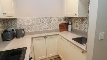 Oppvaskmaskin og kjøkkenutstyr